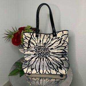 *BRIGHTON TOTE WITH BLACK FLORAL EMBROIDERY ON THE FRONT